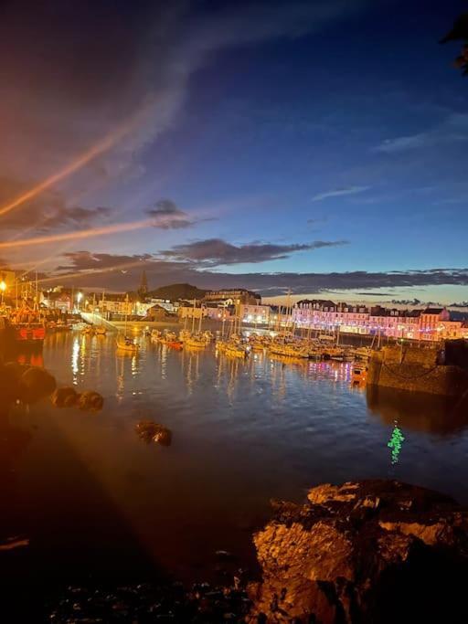 Paramount Apartments Ilfracombe, Arty Seaside Holiday Apartments エクステリア 写真
