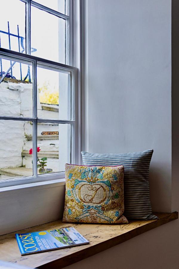 Paramount Apartments Ilfracombe, Arty Seaside Holiday Apartments エクステリア 写真