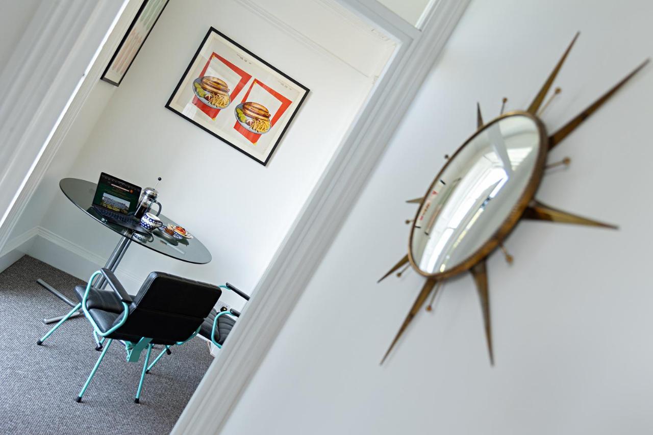 Paramount Apartments Ilfracombe, Arty Seaside Holiday Apartments エクステリア 写真