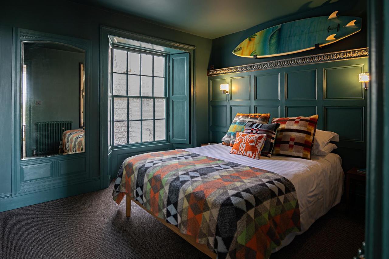 Paramount Apartments Ilfracombe, Arty Seaside Holiday Apartments エクステリア 写真
