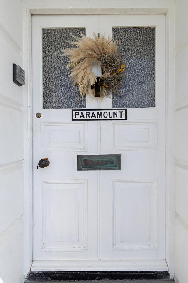 Paramount Apartments Ilfracombe, Arty Seaside Holiday Apartments エクステリア 写真