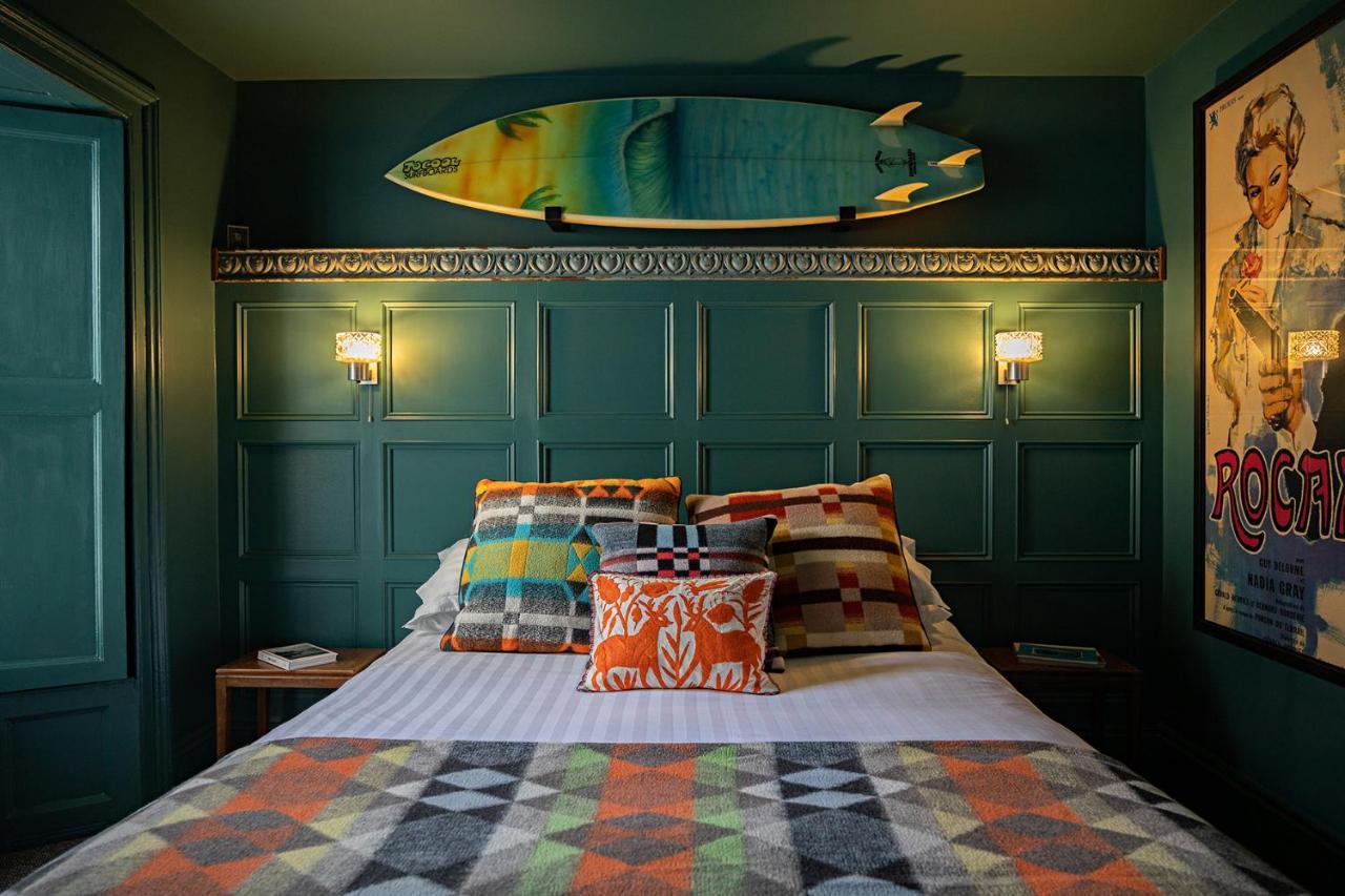 Paramount Apartments Ilfracombe, Arty Seaside Holiday Apartments エクステリア 写真
