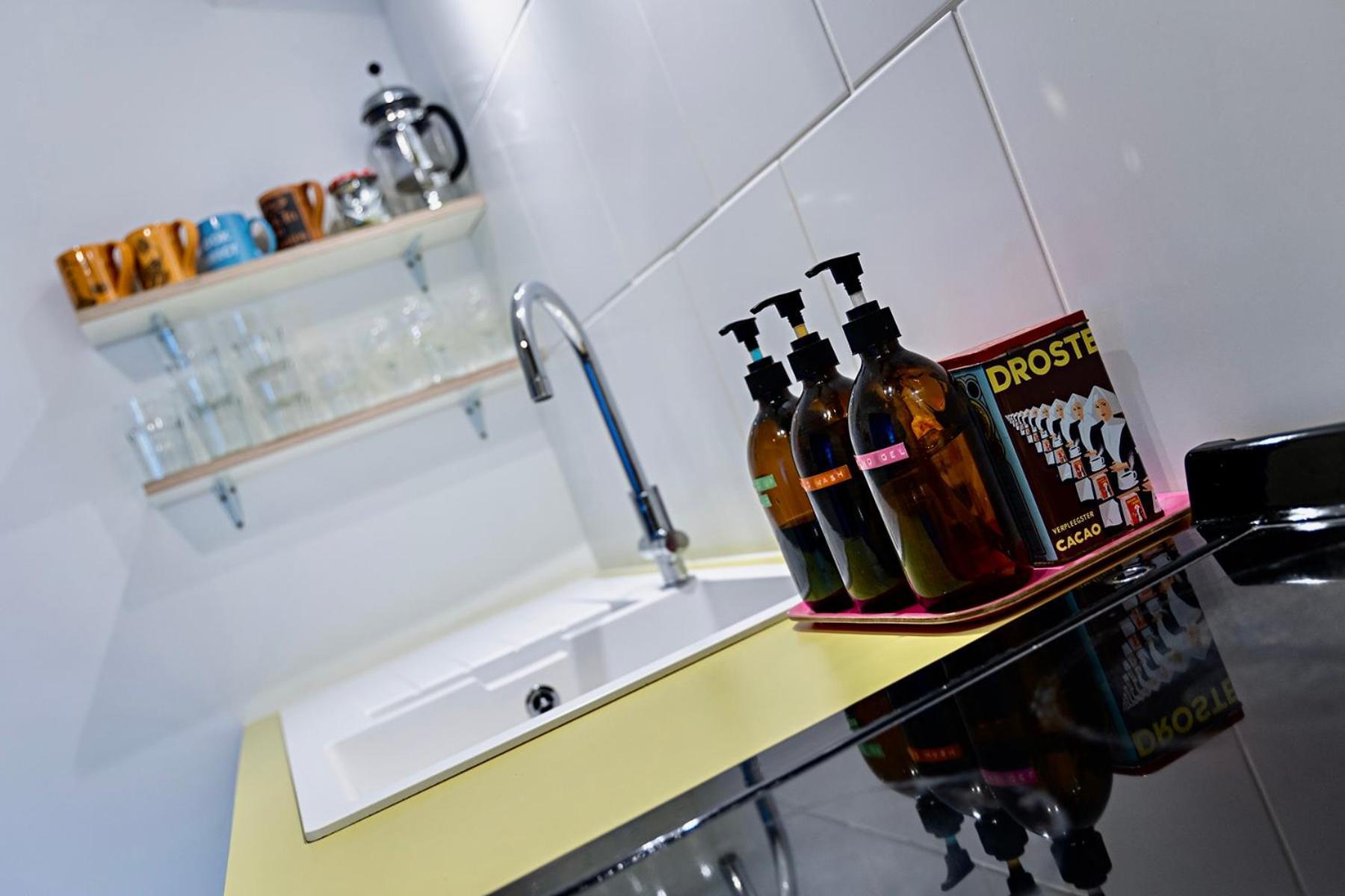 Paramount Apartments Ilfracombe, Arty Seaside Holiday Apartments 部屋 写真